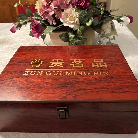 Premium Tea Storage Box - Picture 1 of 4